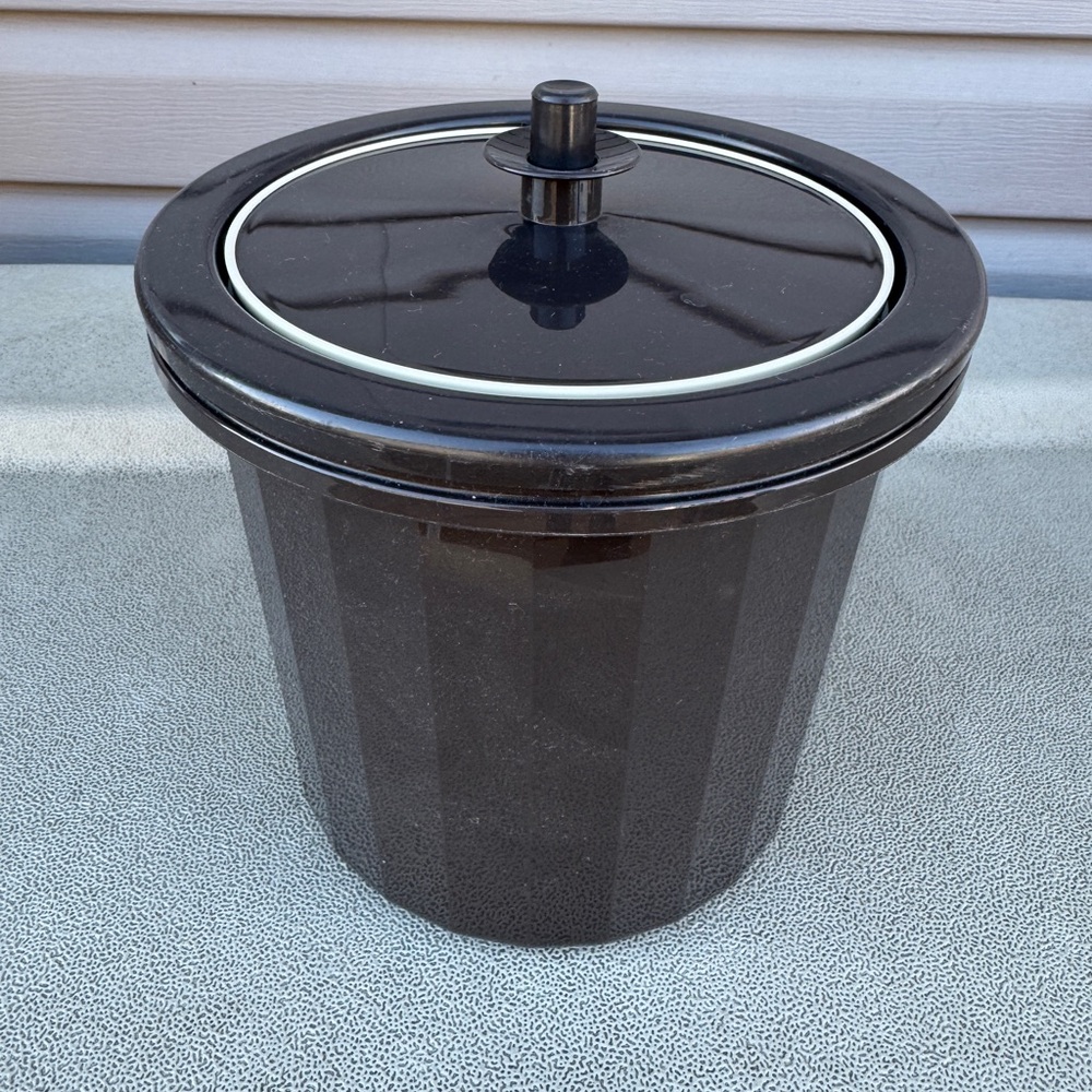 Vintage TUPPERWARE Brown Insulated Ice Bucket Plastic with Lid
